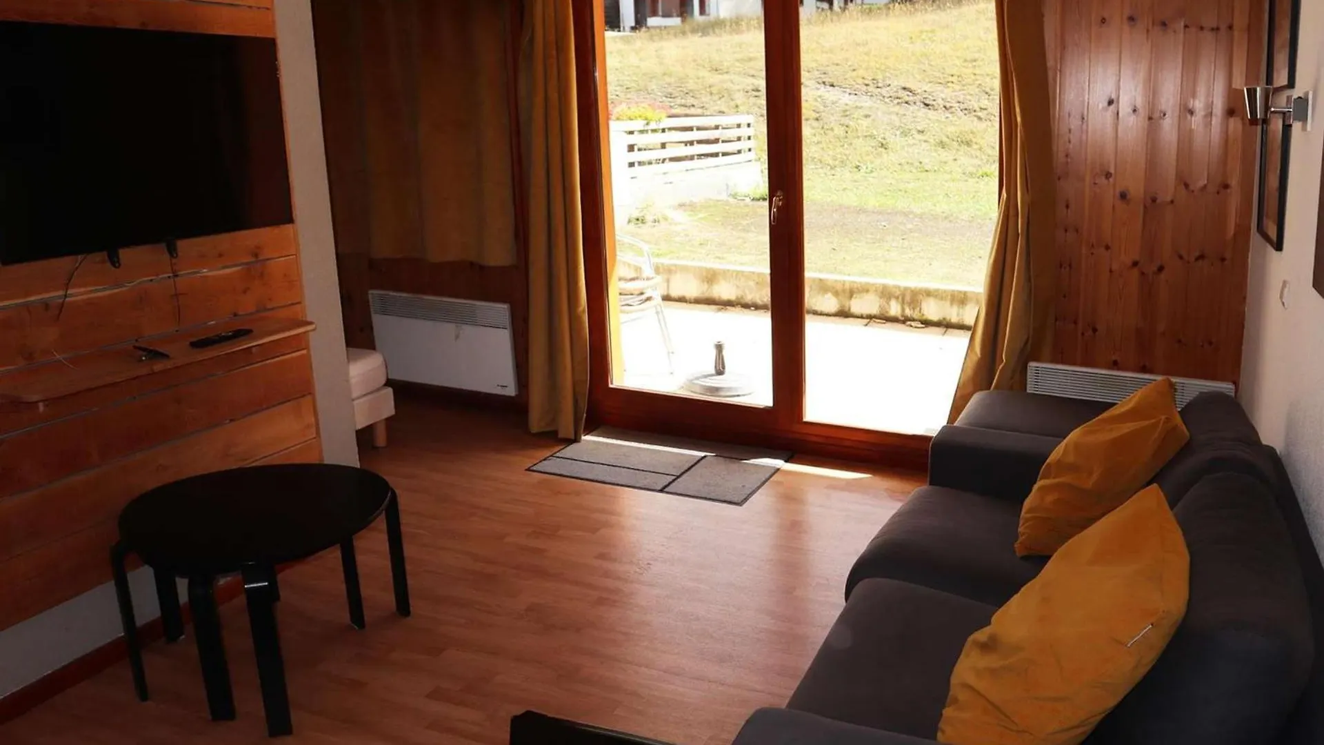 Appartement De Standing Avec Piscine, Wifi, Animaux Admis - Fr-1-322-74 Les Orres Apartment